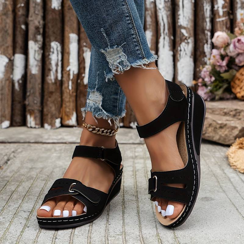 Chic Comfort Sandals - Bella