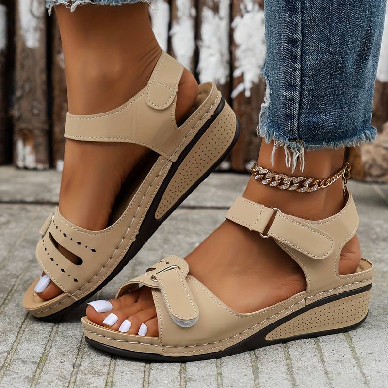 Chic Comfort Sandals - Bella